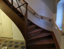 neue Treppe mit wiederverwendetem historischen Geländer